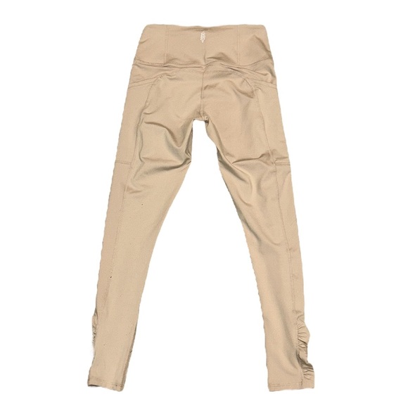 NWT Free People Movement Out of Your League Ruched Leggings in Clay - XS - Picture 8 of 16
